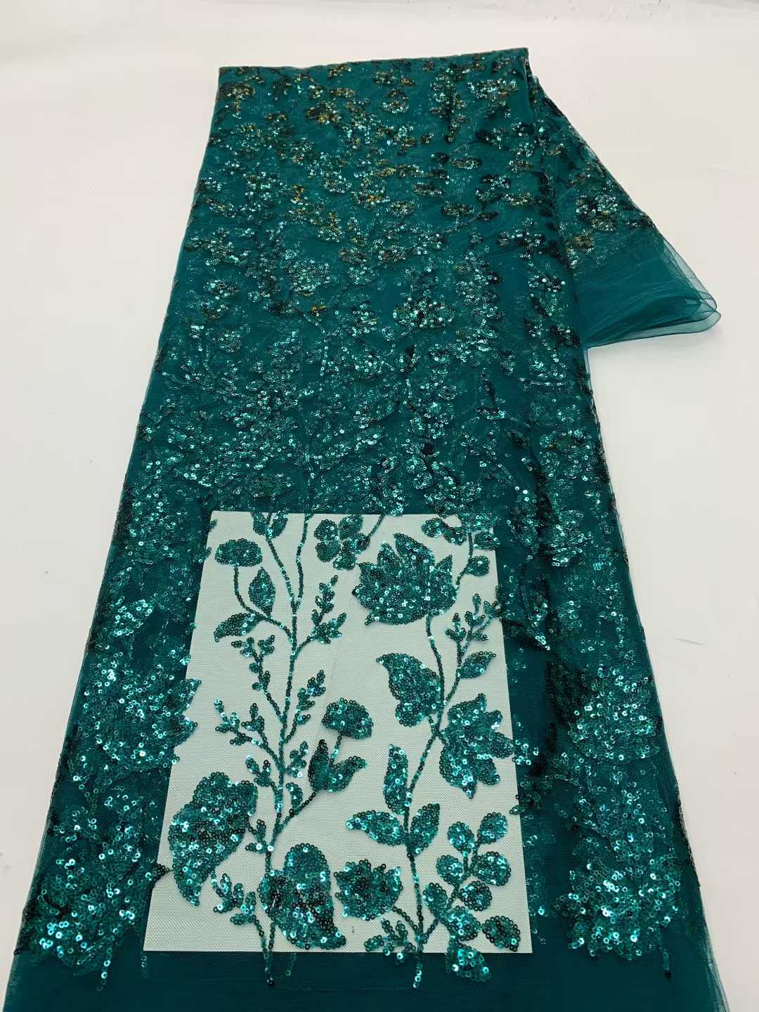 Tessuto di pizzo africano con  - Embroidery Net Fabric recensione e prezzo