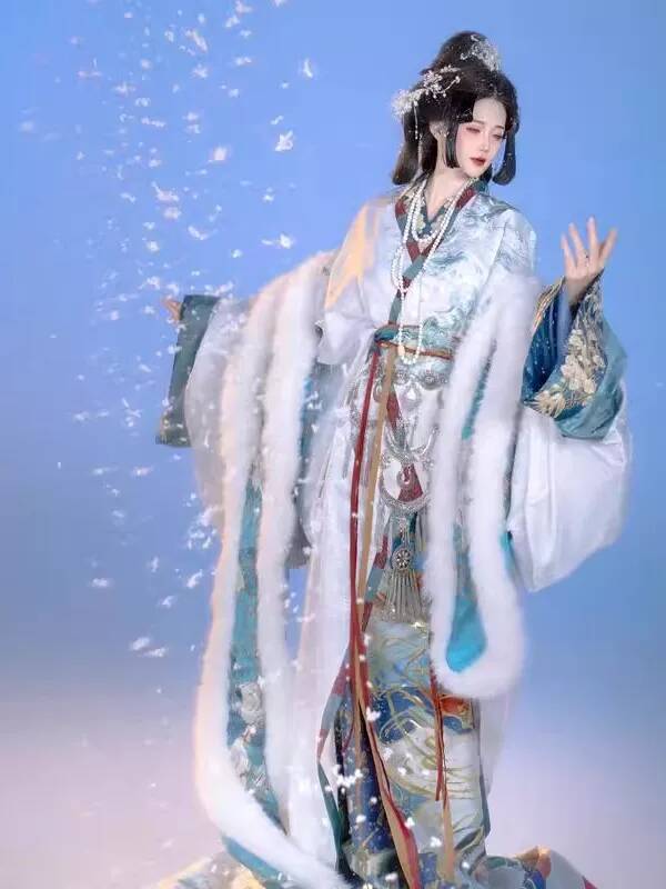 Nuovo Hanfu da Donna, Abito Zh - Embroidery Cotton recensione e prezzo