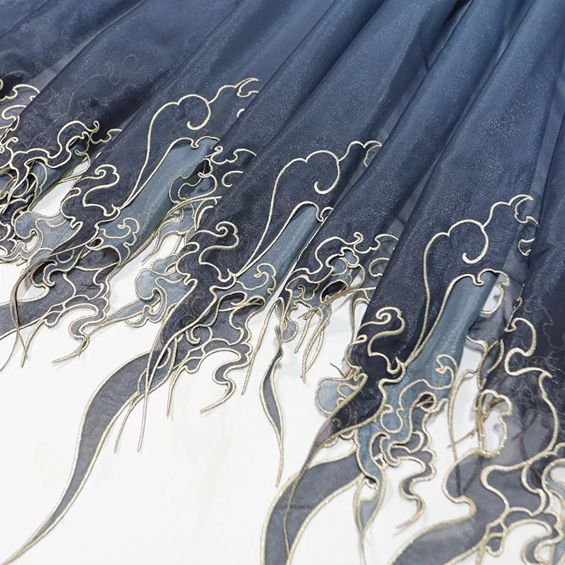 Tessuto con Ricamo in Stile Ci - Embroidery Style recensione e prezzo