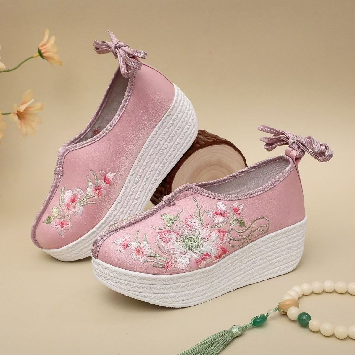 Scarpe Etniche da Donna con Ze - Embroidery Shoes recensione e prezzo