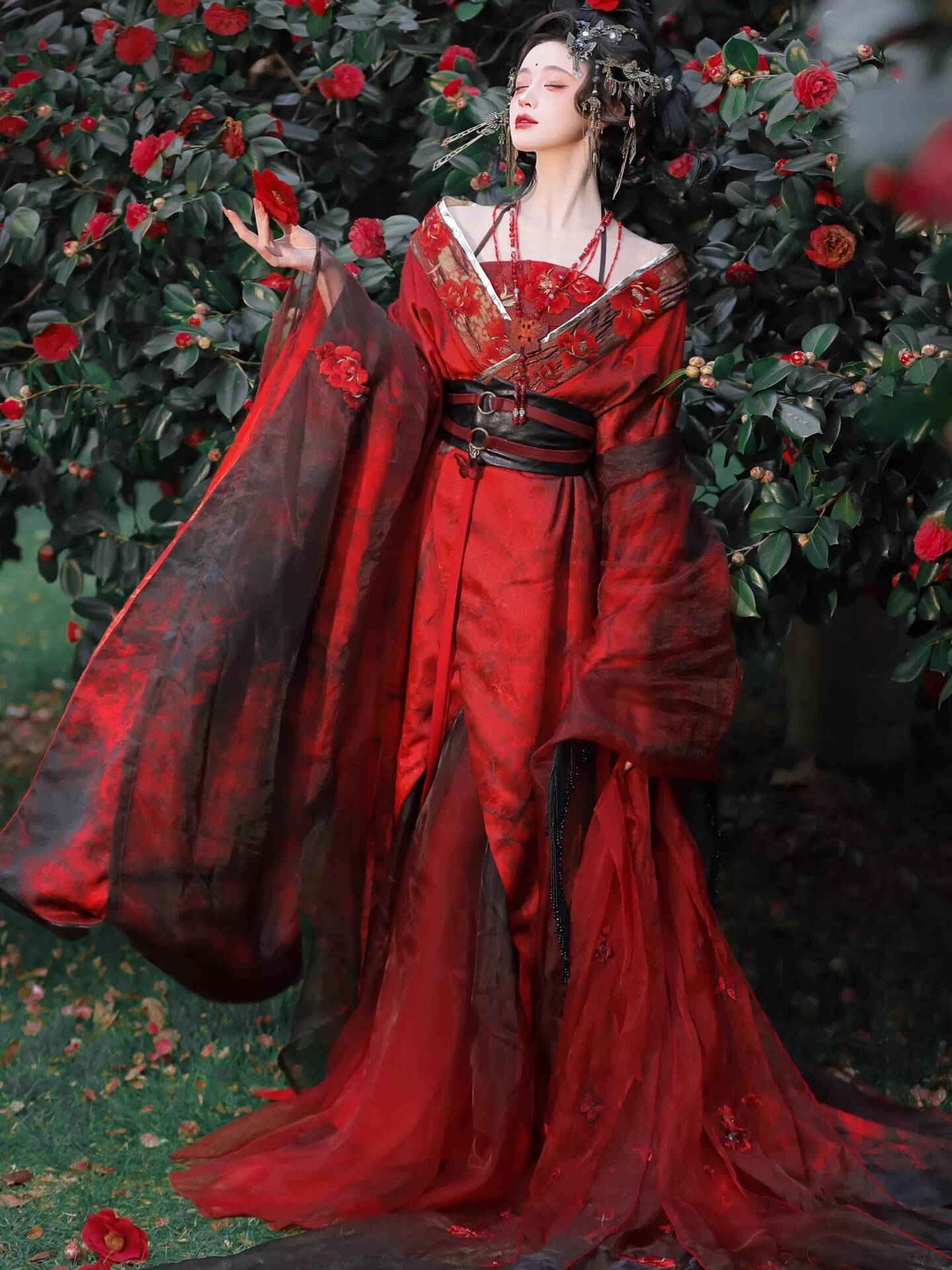 Nuovo Hanfu Rosso Datura da Do - Embroidery Cotton recensione e prezzo