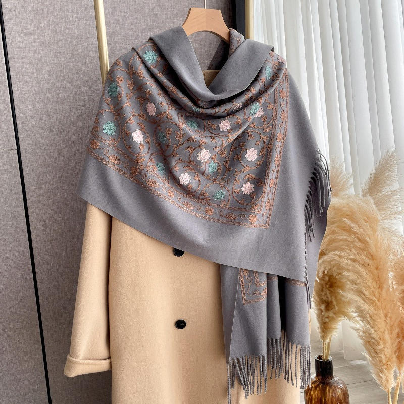 2025 Nuovo Ricamo Sciarpa di C - Embroidery Pashmina recensione e prezzo