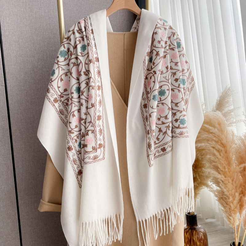 2025 Nuovo Ricamo Sciarpa di C - Embroidery Pashmina recensione e prezzo