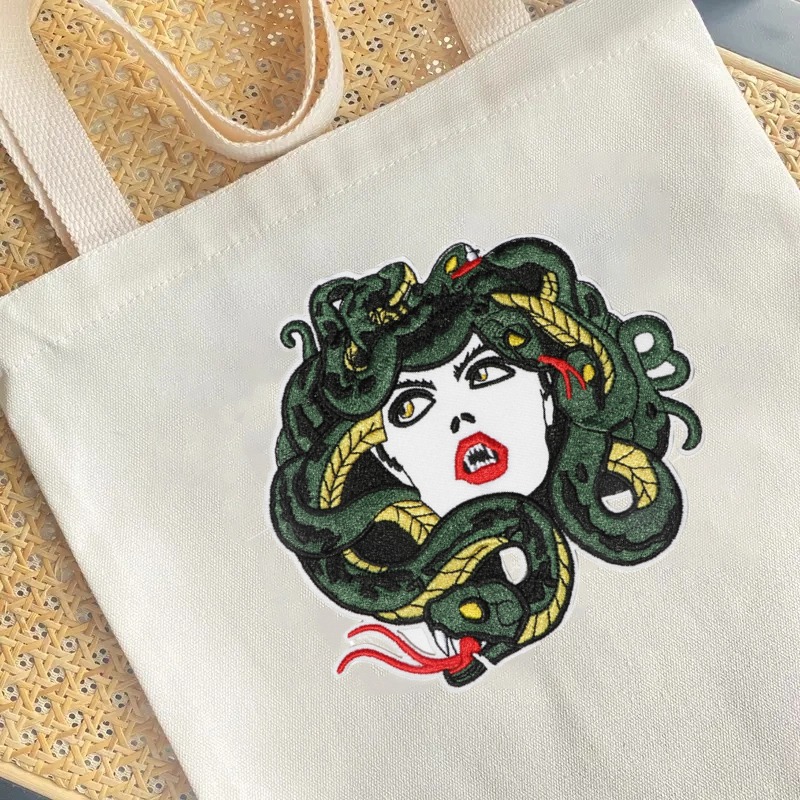 1PC Serpente e Ragazza Del Fum - Embroidery Hat Machine recensione e prezzo