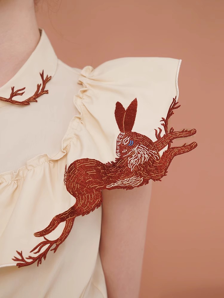 Camicia ricamata coniglio per  - Embroidery Rabbit recensione e prezzo